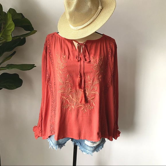 New- Bohemian embroidered long sleeve tunic top - Picture 6 of 10